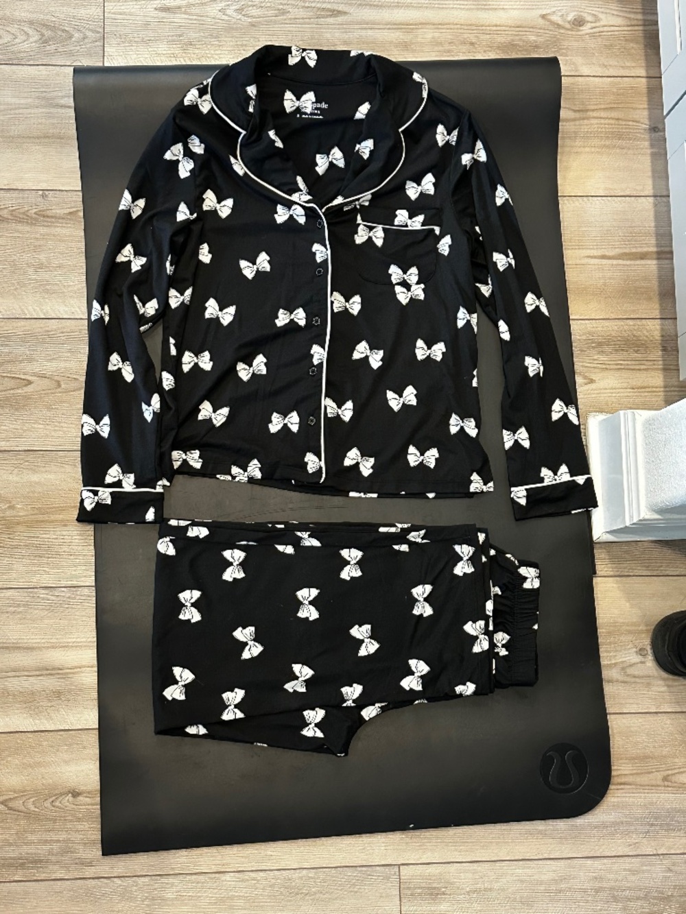 Kate Spade Ribbon Bow Pajama Set (Size Small)